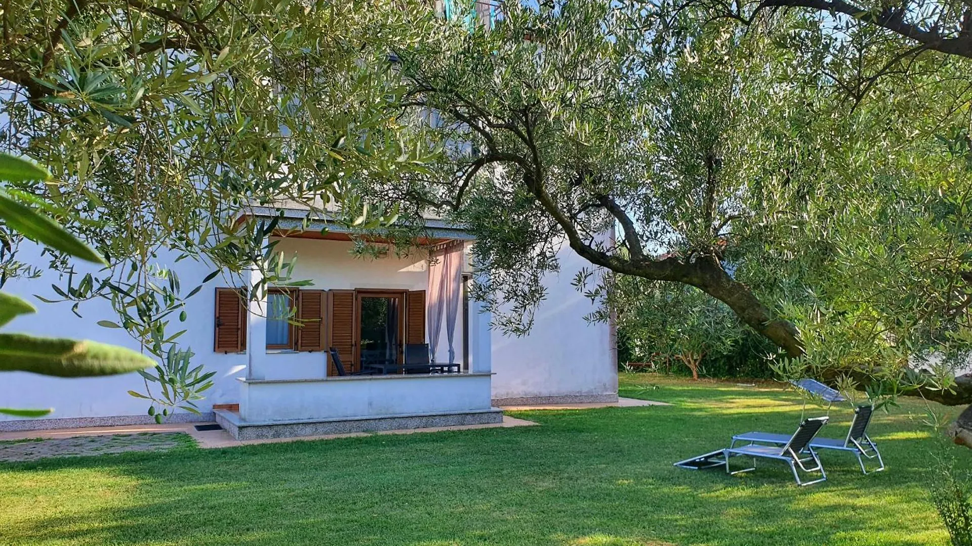 Renovierte Wohnung In Zambratija Mit Grossem Garten Umag